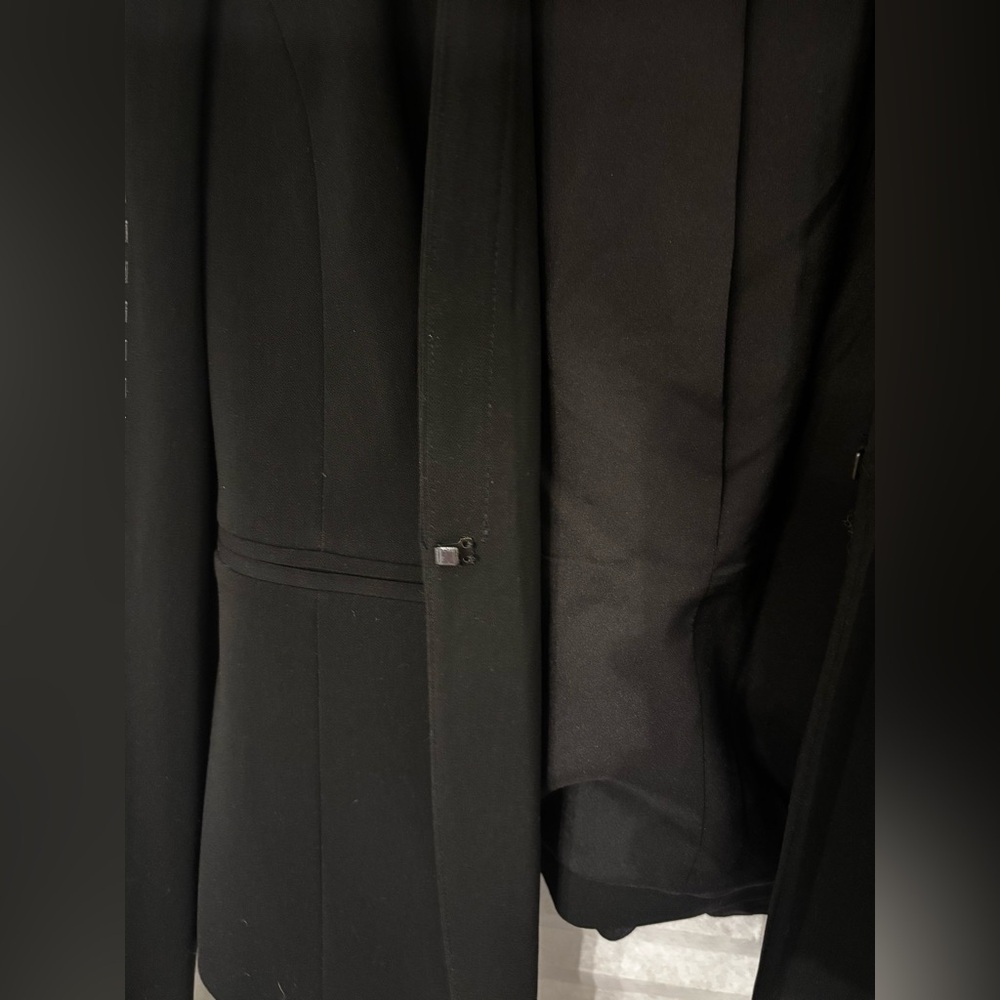 Cache Black and Gold Embellished Blazer - size 0 - Picture 7 of 7